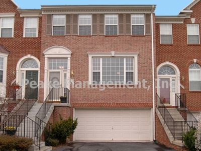 2822 Little Falls Pl, Falls Church, VA, 22042