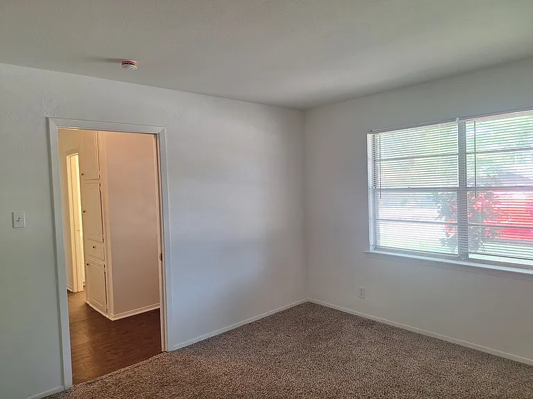 513 Simmons Dr — Photo 17