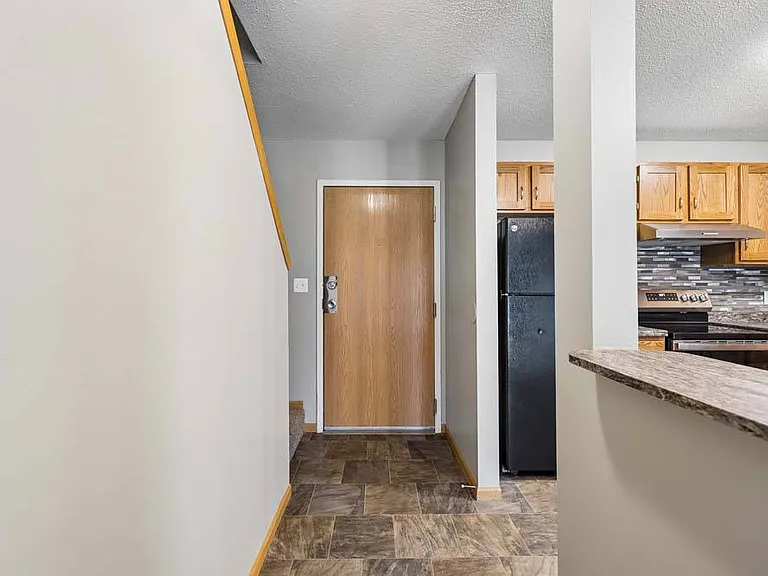 Highland View Apartments — Photo 179