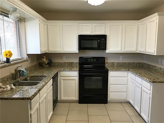 3rd image of 1500 San Gabriel Dr