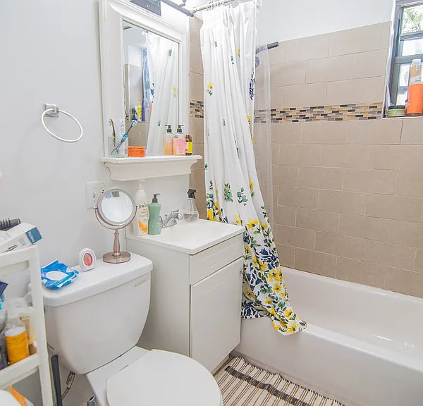 1479 W Huron St #2R — Photo 9