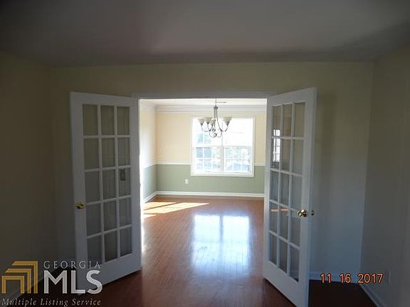 5th image of 370 The Gables Dr