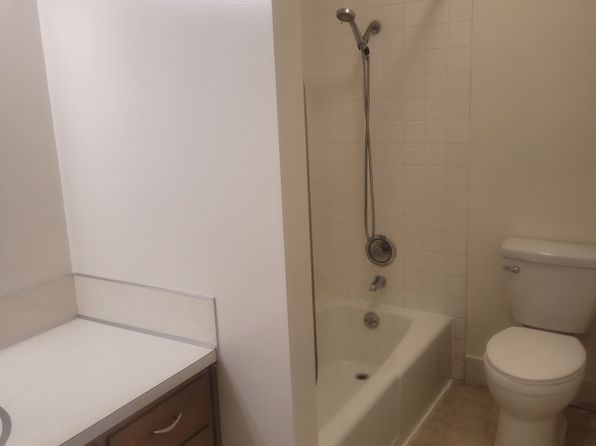 208 Main Ave N APT 7