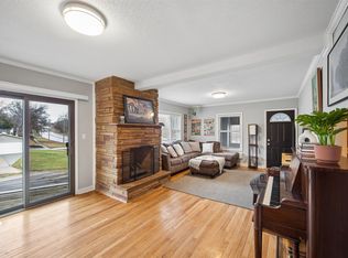 1989 SW 9th St, Des Moines, IA 50315