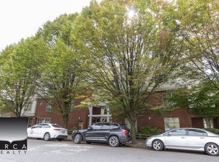 147 E 1st St #415, North Vancouver, BC V7L 1B2