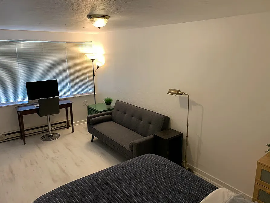 Quad-plex in Dunsmuir with W/S/G/E included! — Photo 3