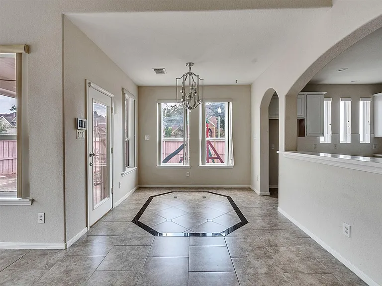 3902 Breaux Bridge Ln — Photo 18