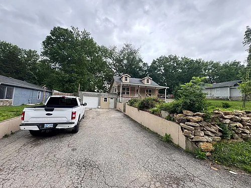 3013 N 34th St Photo 1