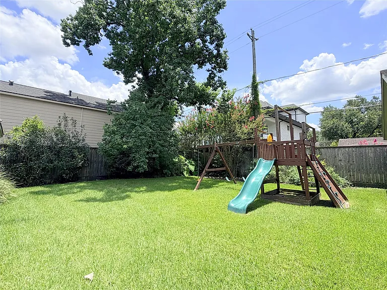 5019 Yarwell Dr — Photo 30