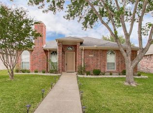 2528 Hidden Springs Dr, Mesquite, TX 75181
