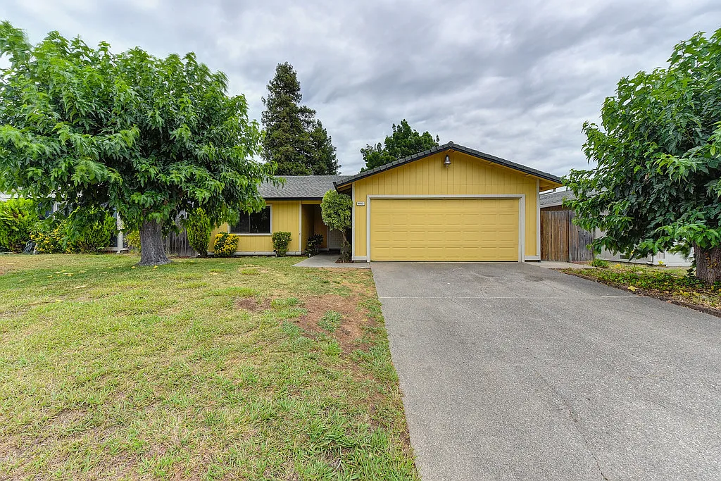 8012 Ramblewood Way photo 1