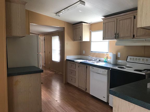 2nd image of 183 Courtney Ln