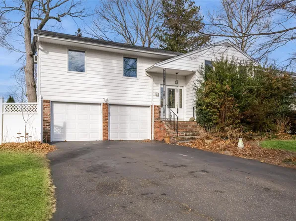 12 Stimson Place, Huntington, NY 11743
