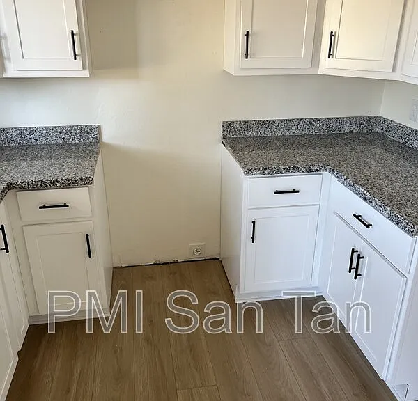 10 W Concorda Dr #104 — Photo 2