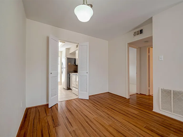 6402 Del Monte Dr #35 — Photo 15