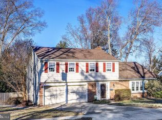 114 Old Carriage Rd, Cherry Hill, NJ 08034
