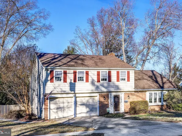 114 Old Carriage Rd, Cherry Hill, NJ 08034