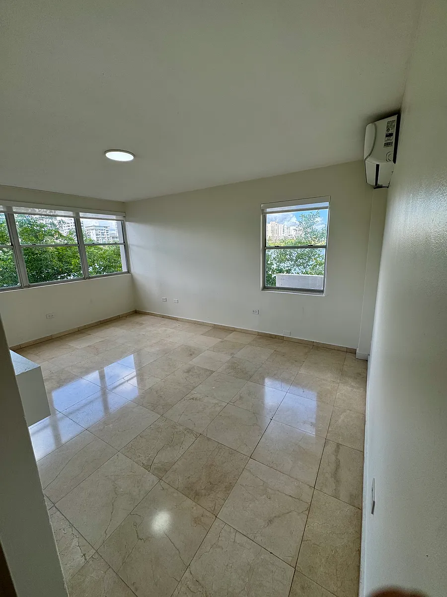 Building Photo - 15 Marseilles #1W