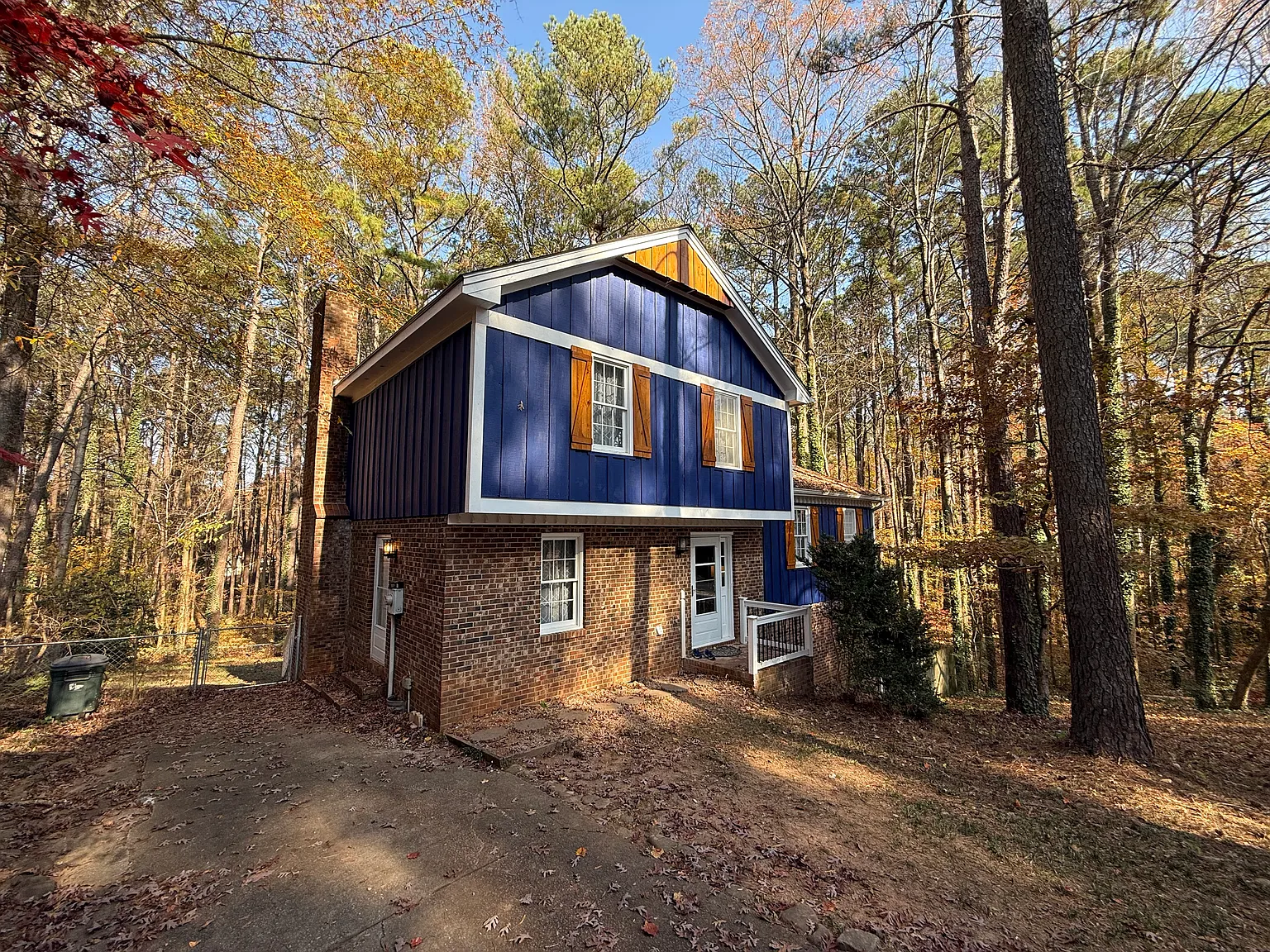 3 bed, 2.5 bath, 2169 sqft, $6,300 — Photo 2