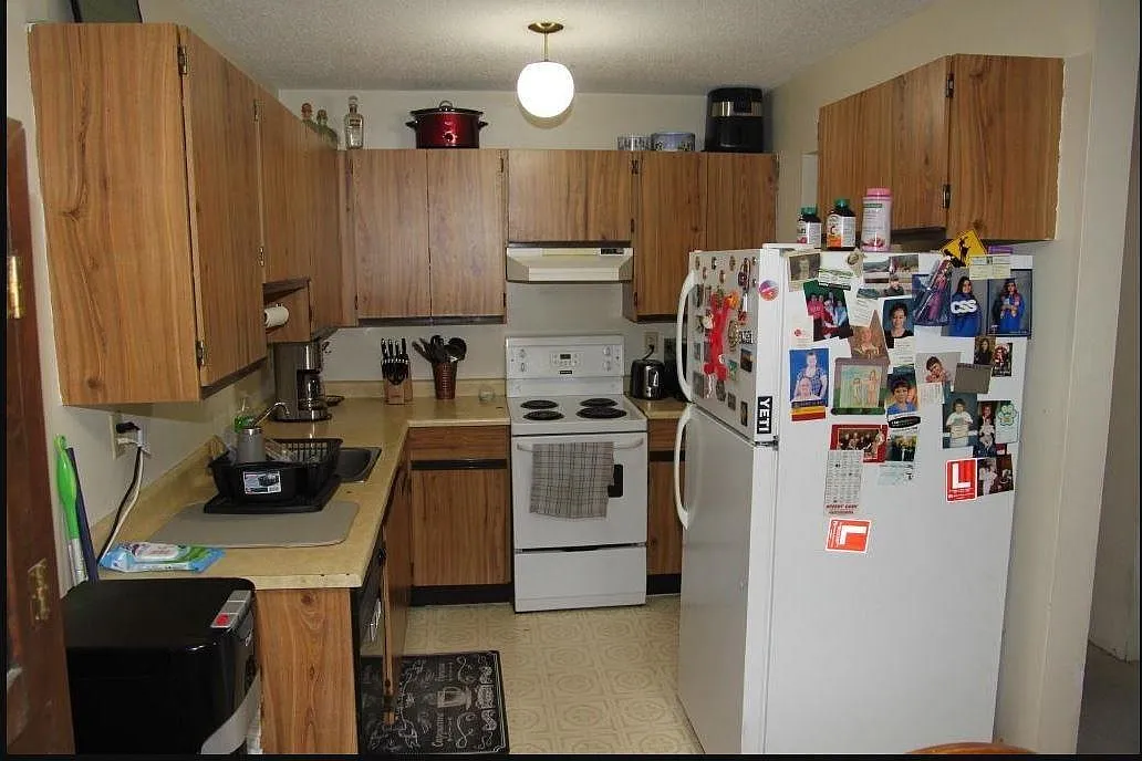2 bed, 760 sqft, $1,600 — Photo 2