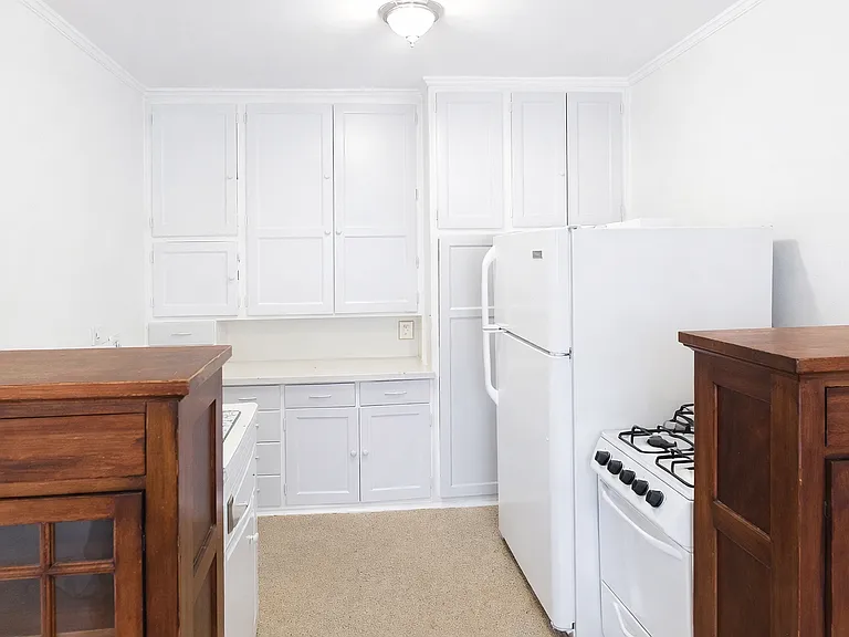 813 University Ave SE — Photo 15