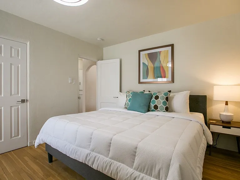 311 Richmond Dr SE — Photo 12