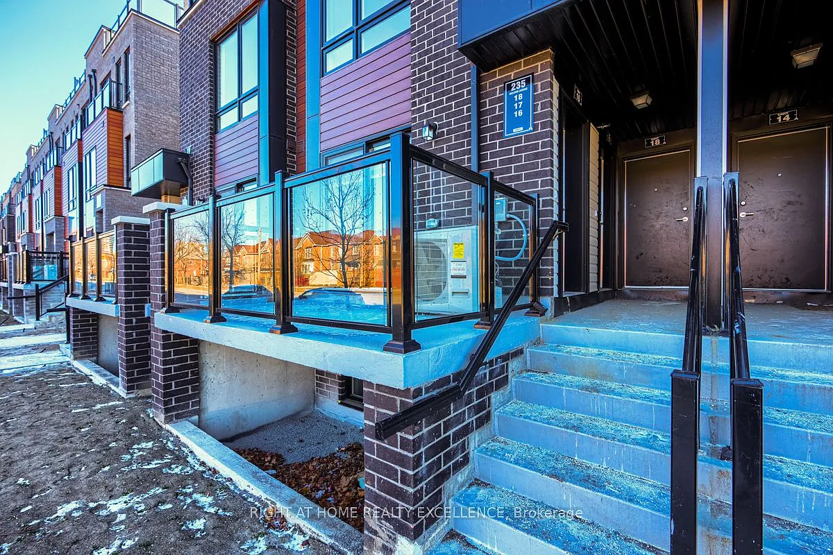 2 bed, $2,270 — Photo 1