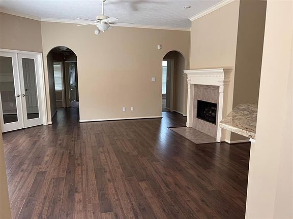3rd image of 5226 Cottonwood Creek Ln