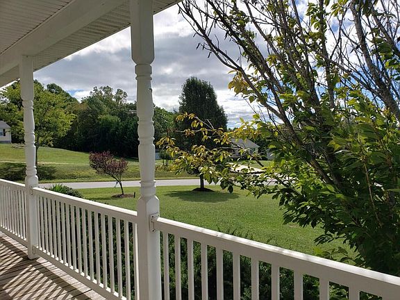 5th image of 1064 Savanna Hills Dr