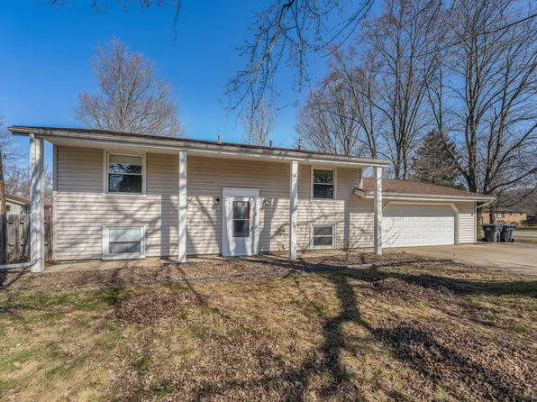 1315 W Glenlord Rd, Saint Joseph, MI 49085