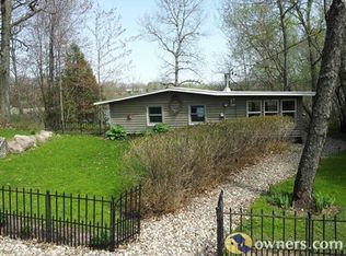 8818 Lakeview Ln, Amherst, WI 54406