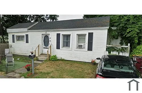 8 Norton St Photo 1