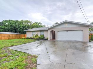 4416 Flatbush Ave, Sarasota, FL 34233