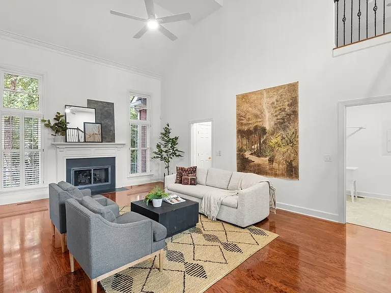 401 Beauchamp Cir — Photo 20