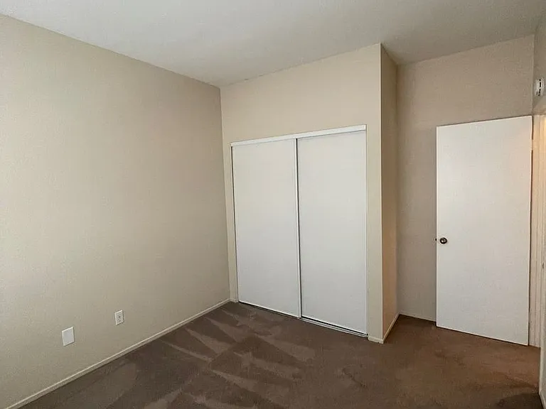 5341 Columbus Pl — Photo 10