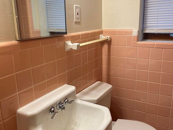 4th image of 3523 Grand Ave S APT 10