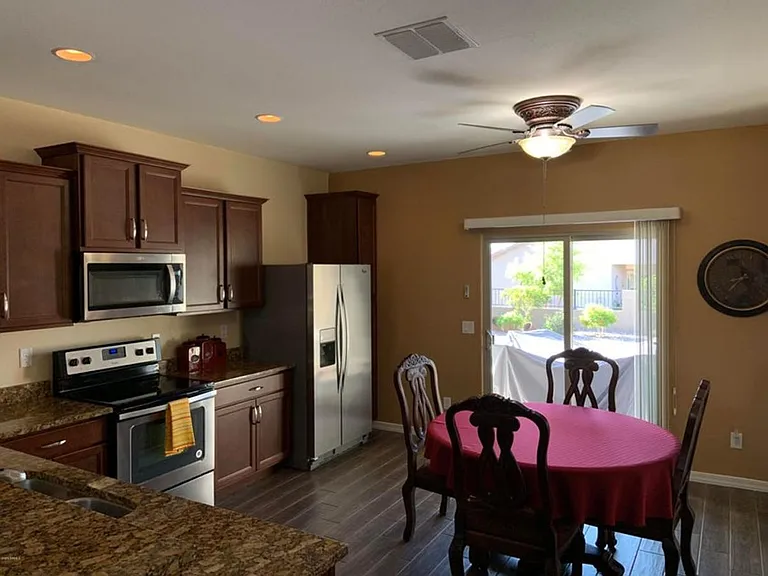 22407 W Morning Glory St — Photo 8