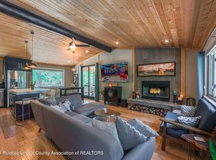 124 Apache Hills Dr, Ruidoso, NM 88345