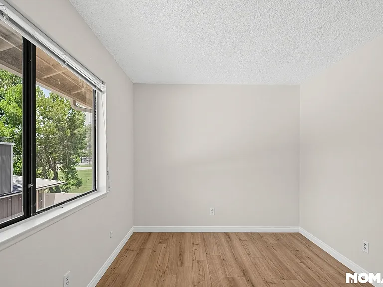 5335 Argos St — Photo 27