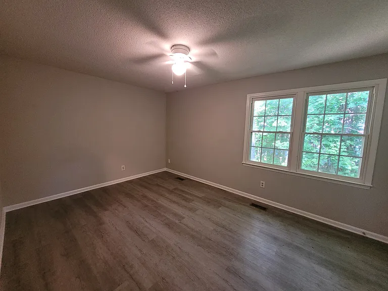920 Jason Ct — Photo 23