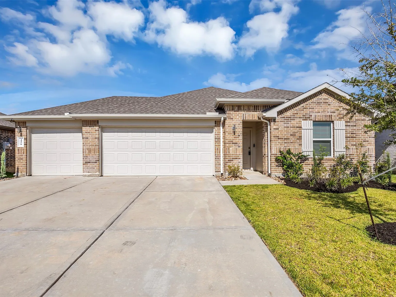 4 bed, 3.0 bath, 1988 sqft, $2,800 — Photo 1