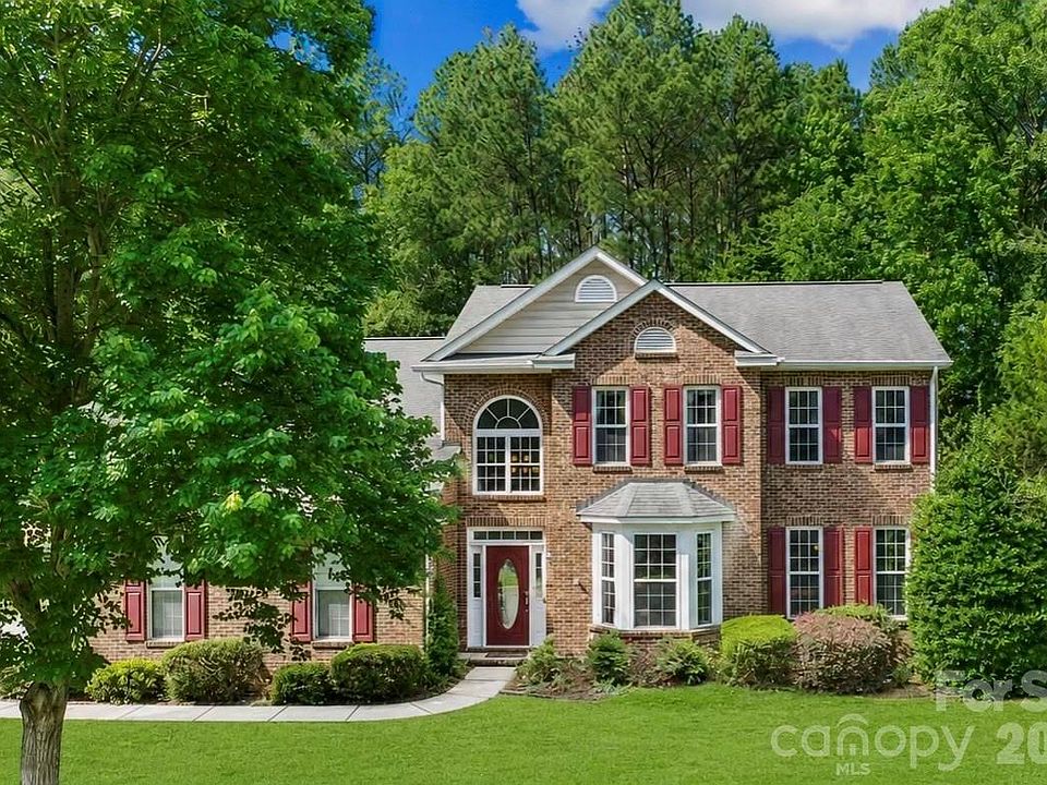 1st image of 610 Springwood Dr