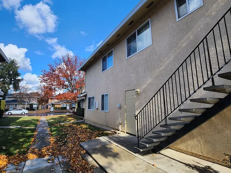 Palisade Ave - Fourplex — Photo 16