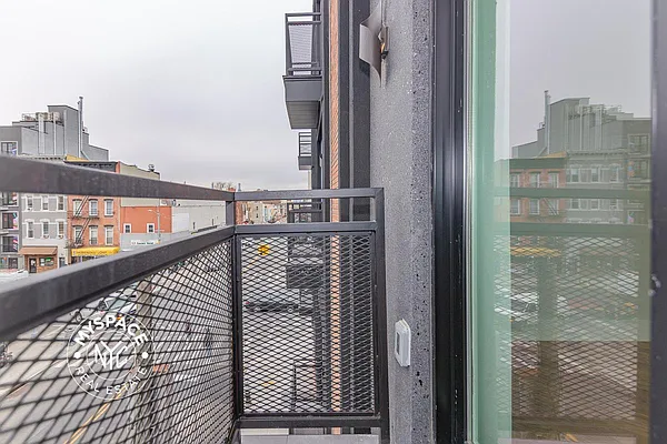 Rented by MySpaceNYC | media 20