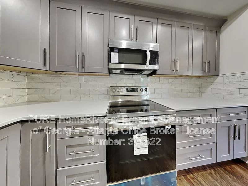 3 bed, 2.0 bath, 1115 sqft, $1,970 — Photo 3