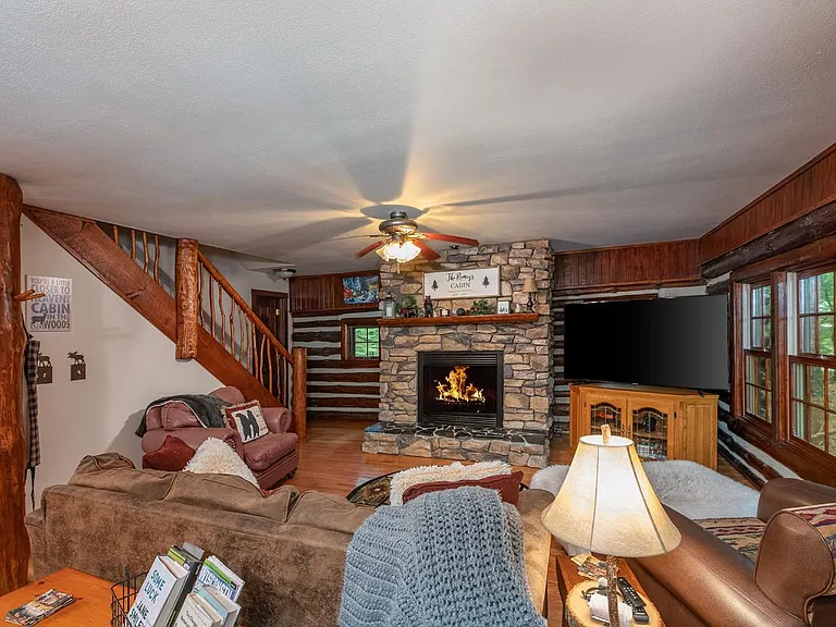 6697 Col Himes Rd — Photo 4