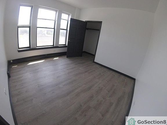 4th image of 5944 S Michigan Ave APT 3
