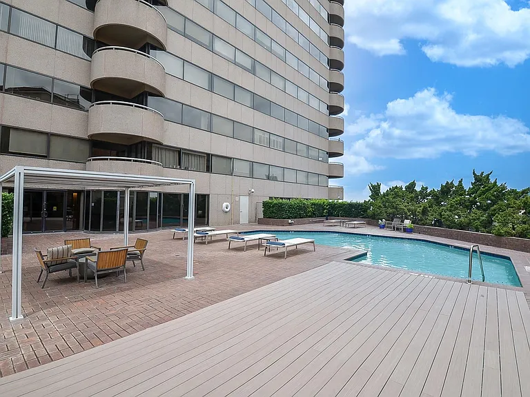 5000 Montrose Blvd #12B — Photo 37