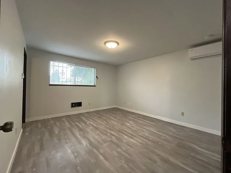 7117 SE Ramona St — Photo 18