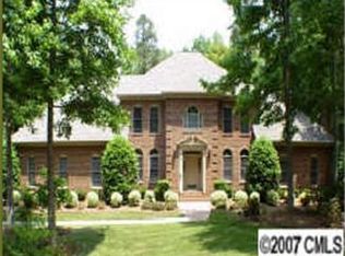 2404 Cherrywood Ln, Matthews, NC 28104